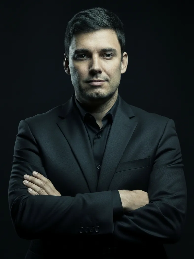 Dr. Vítor Marques Sapata, Cirurgião-Dentista, Sapata Estúdio Oral, Maringá–PR